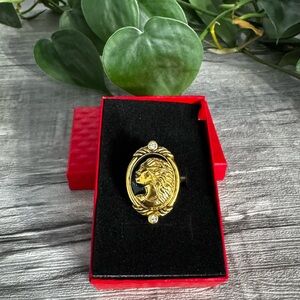 Vintage Avon Gold Victorian-Inspired Ornate Ring